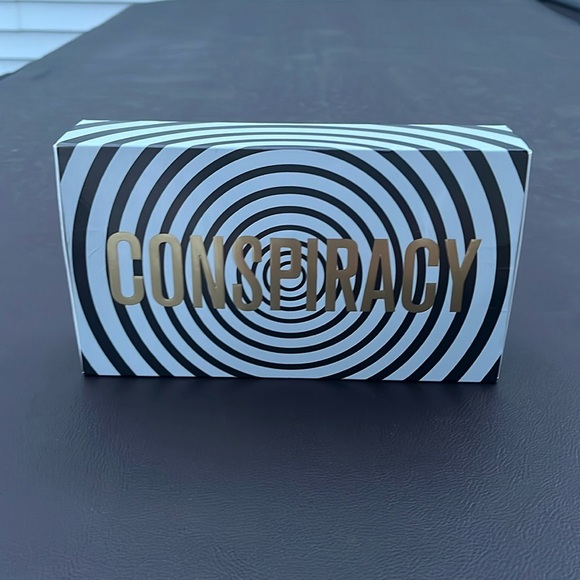 ￼ Conspiracy eyeshadow palette new inbox